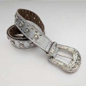 Sparkle, Sparkle & More Sparkle with this Silver Studded Women's Belt